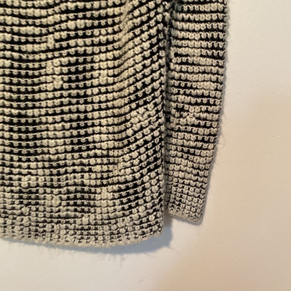 RD Style chunky knit blk and white acrylic cozy sweater med - Picture 5 of 10
